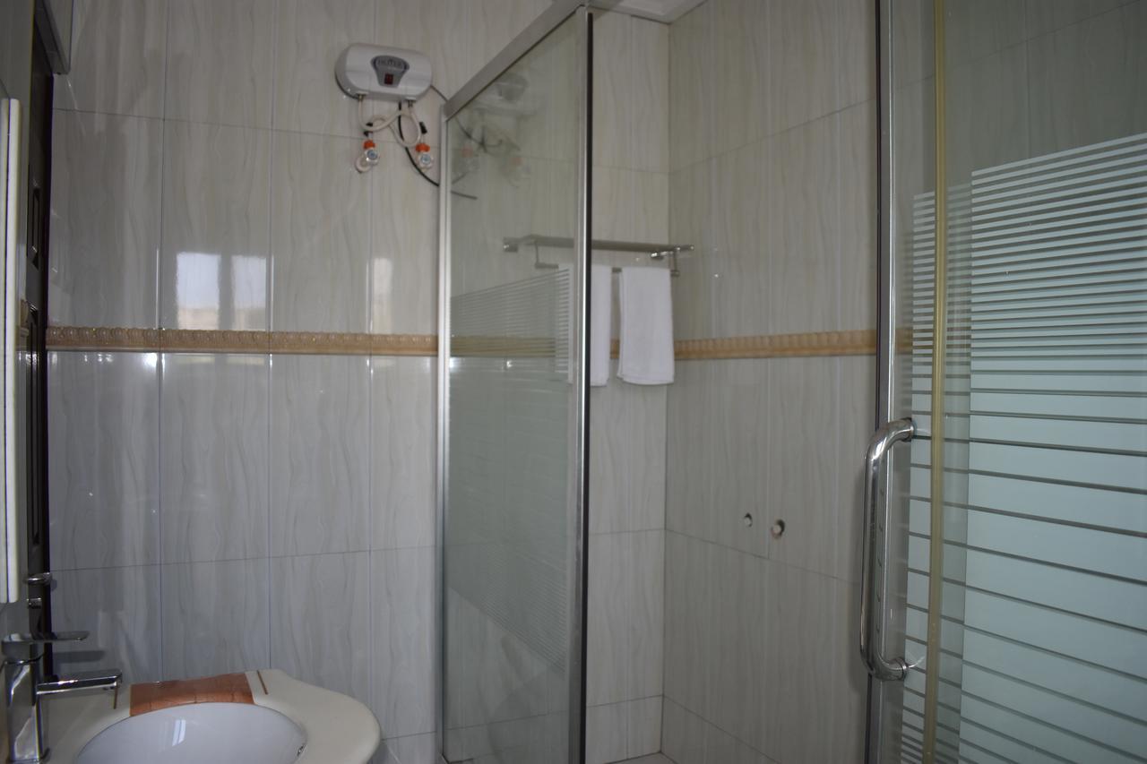 Cascade Hotel Lapaz Buitenkant foto