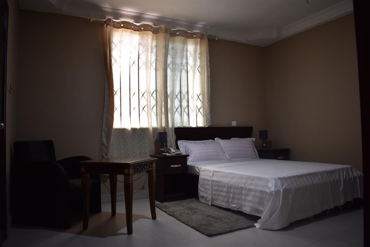Cascade Hotel Lapaz Buitenkant foto