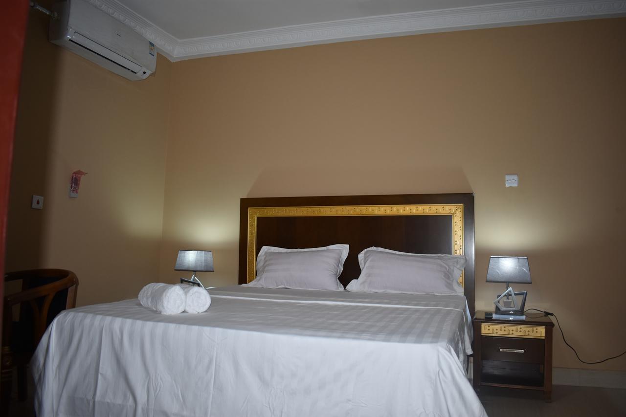 Cascade Hotel Lapaz Buitenkant foto