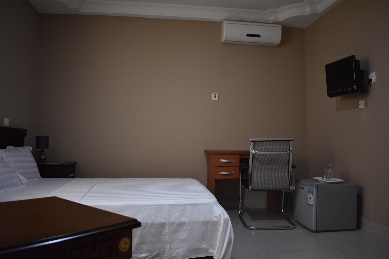 Cascade Hotel Lapaz Buitenkant foto