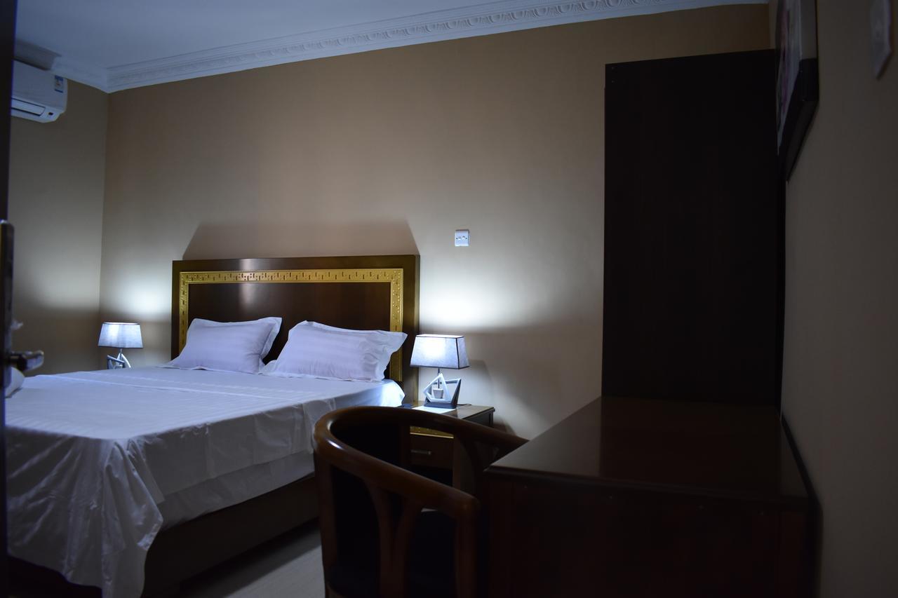 Cascade Hotel Lapaz Buitenkant foto