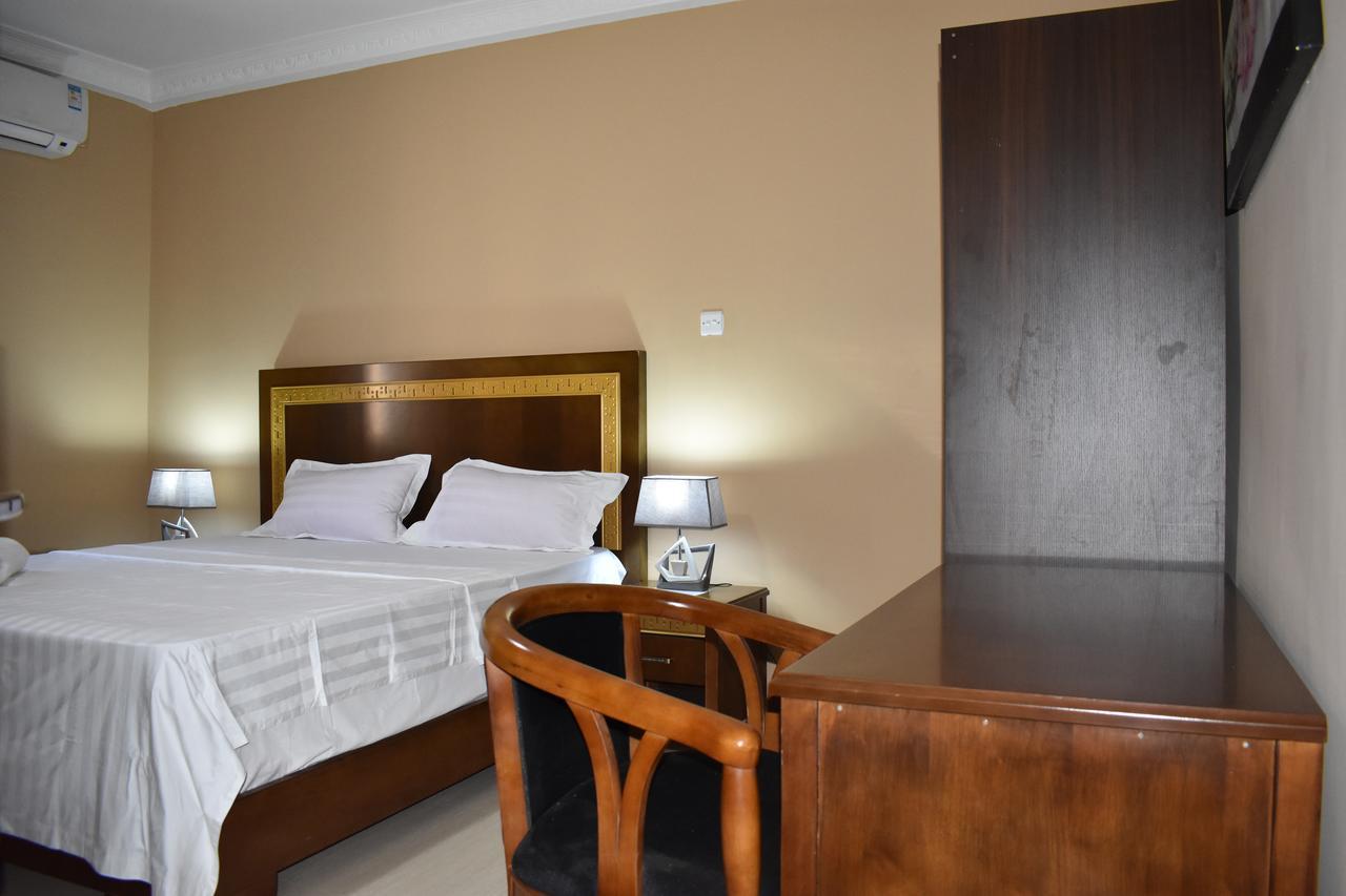 Cascade Hotel Lapaz Buitenkant foto