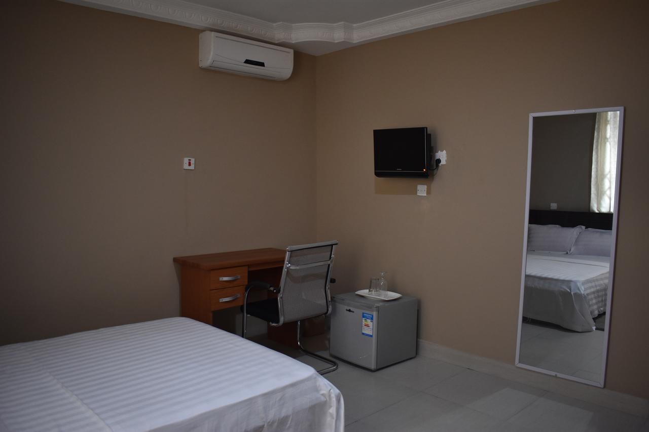 Cascade Hotel Lapaz Buitenkant foto