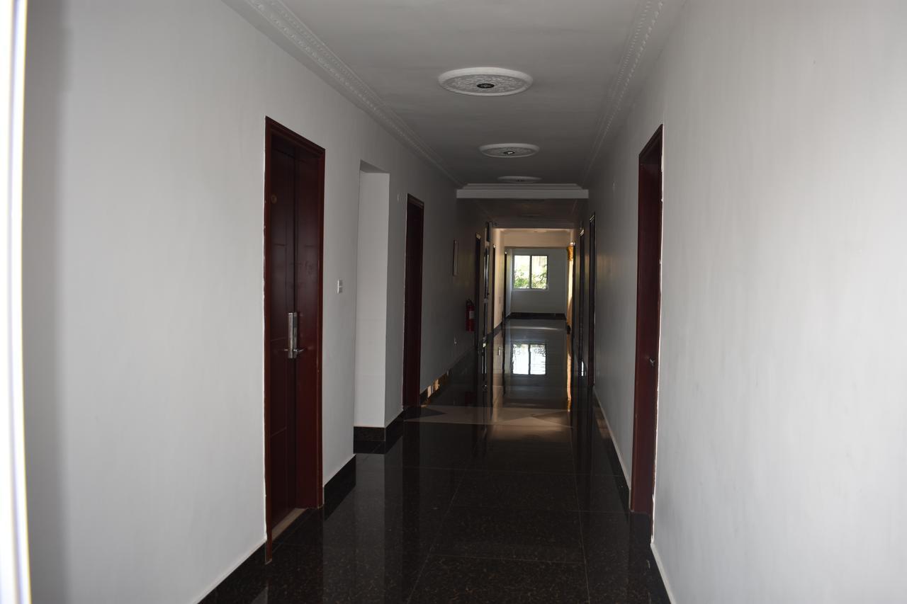 Cascade Hotel Lapaz Buitenkant foto