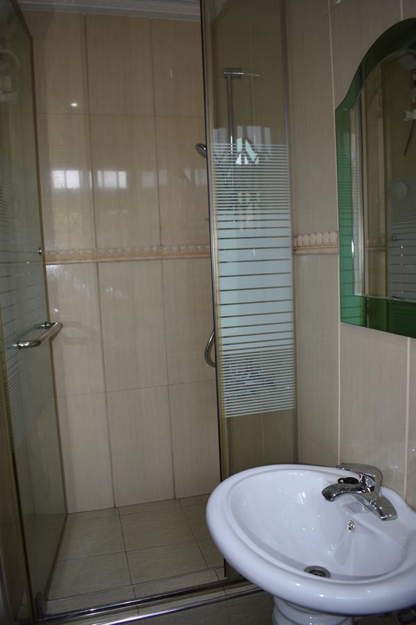 Cascade Hotel Lapaz Buitenkant foto